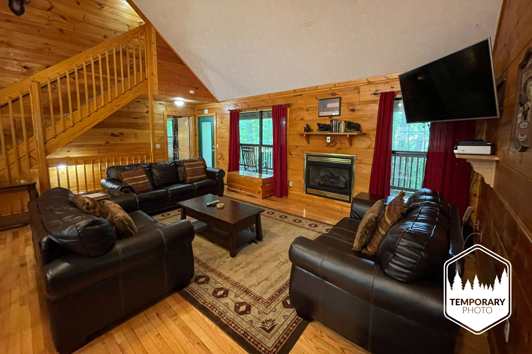 Bear Footinn Gatlinburg Cabin Rentals Chalet Village Gatlinburg